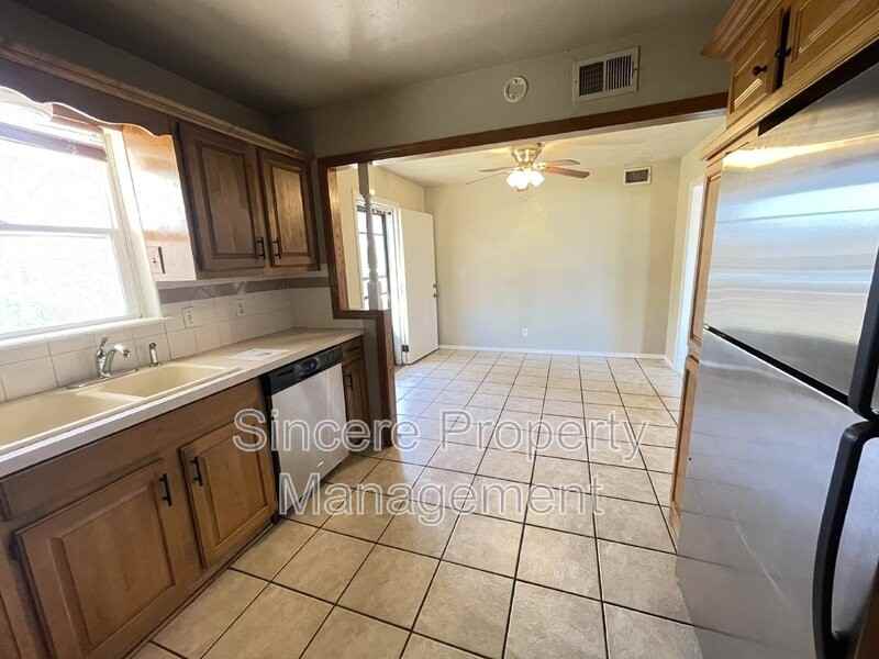 3200 Lyon Blvd - Photo 4 of 19