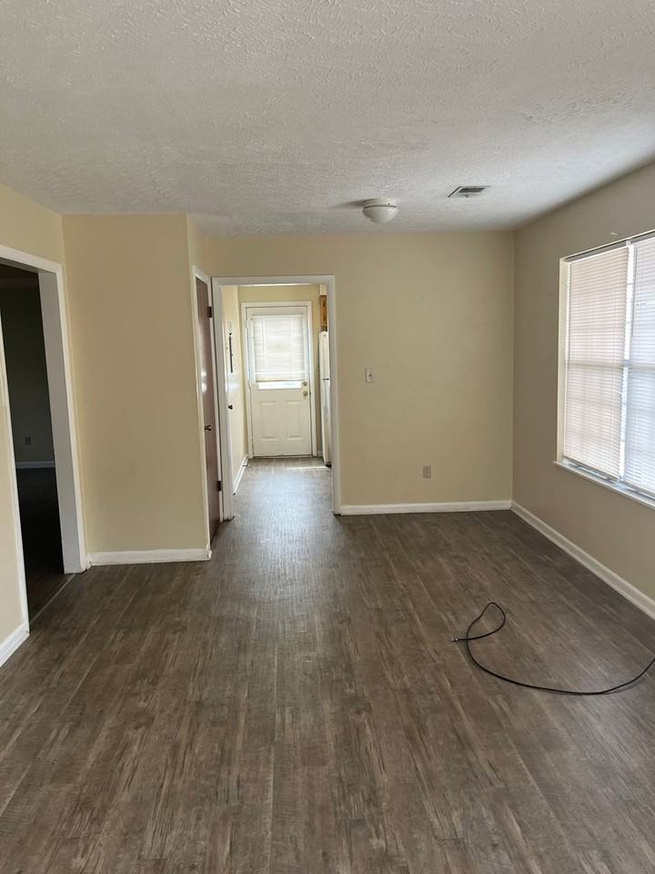 8016 Kiwi Ct - Photo 2 of 11