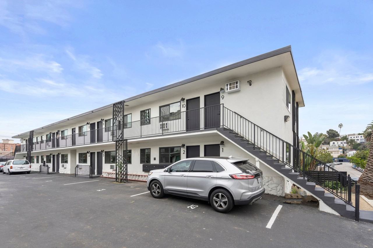 Echo Lake Apartments - Photo 6 of 49