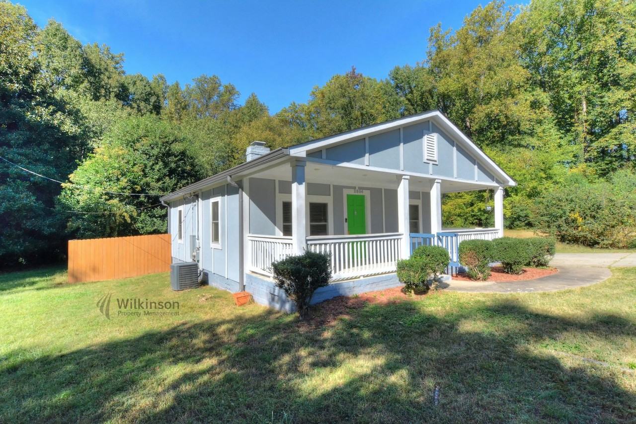 2804 Mccombs St - Photo 3 of 32