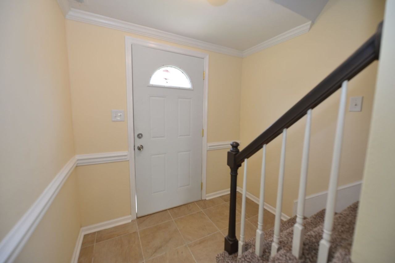 451 Wayman Ln - Photo 3 of 18