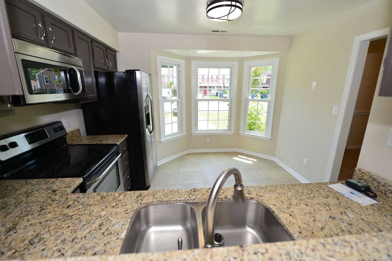 451 Wayman Ln - Photo 6 of 18