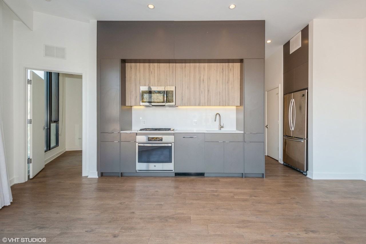 3462 N Lincoln Ave - Photo 4 of 22