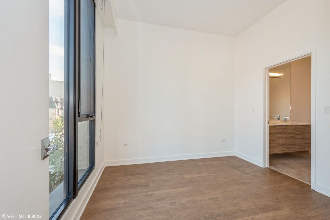 3462 N Lincoln Ave - Photo 5 of 22