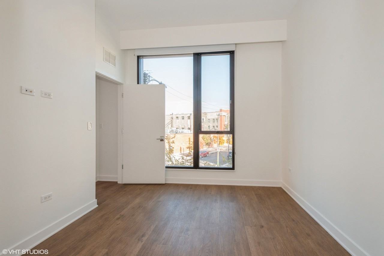 3462 N Lincoln Ave - Photo 6 of 22