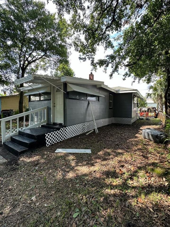 1550 Marshall St - Photo 4 of 15