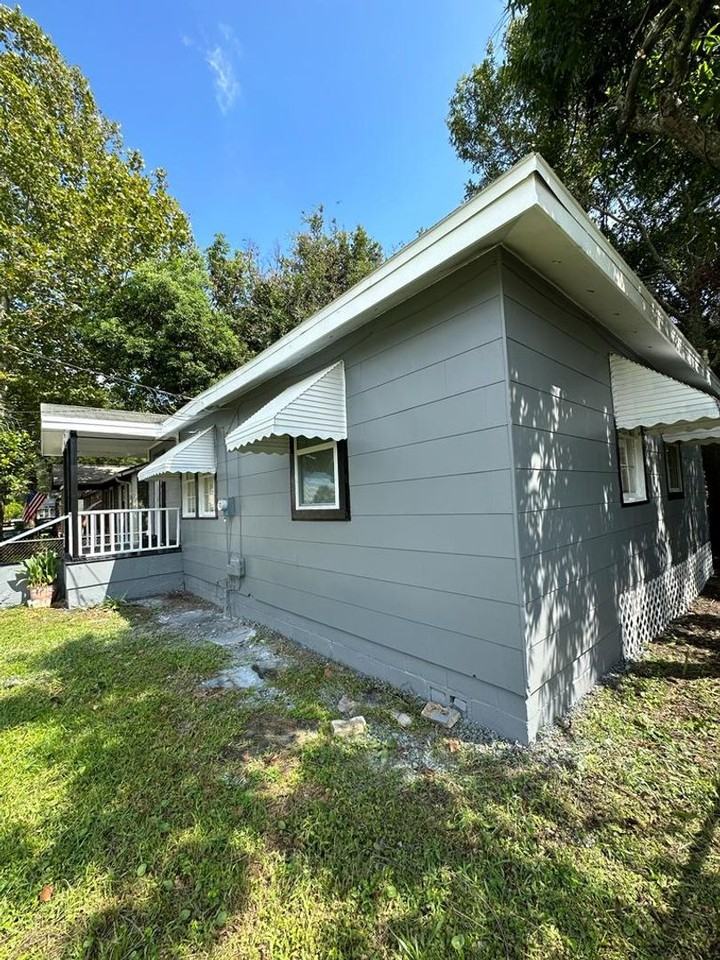 1550 Marshall St - Photo 7 of 15