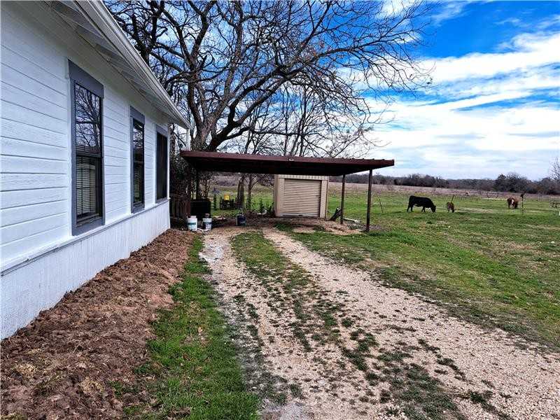 208 S Andrews Dr - Photo 3 of 18