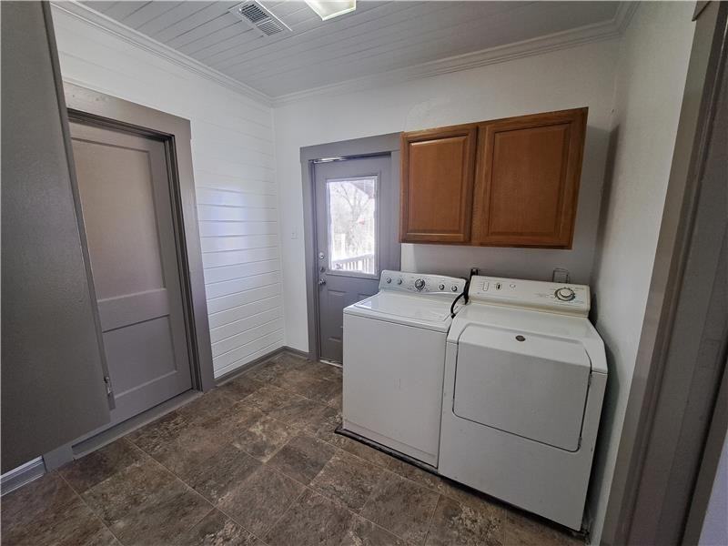 208 S Andrews Dr - Photo 6 of 18