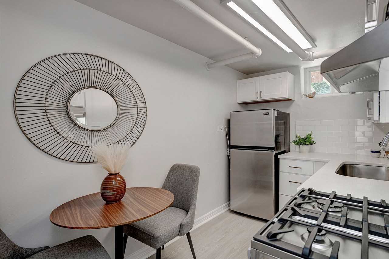 1120 S Logan St #14 - Photo 7 of 32