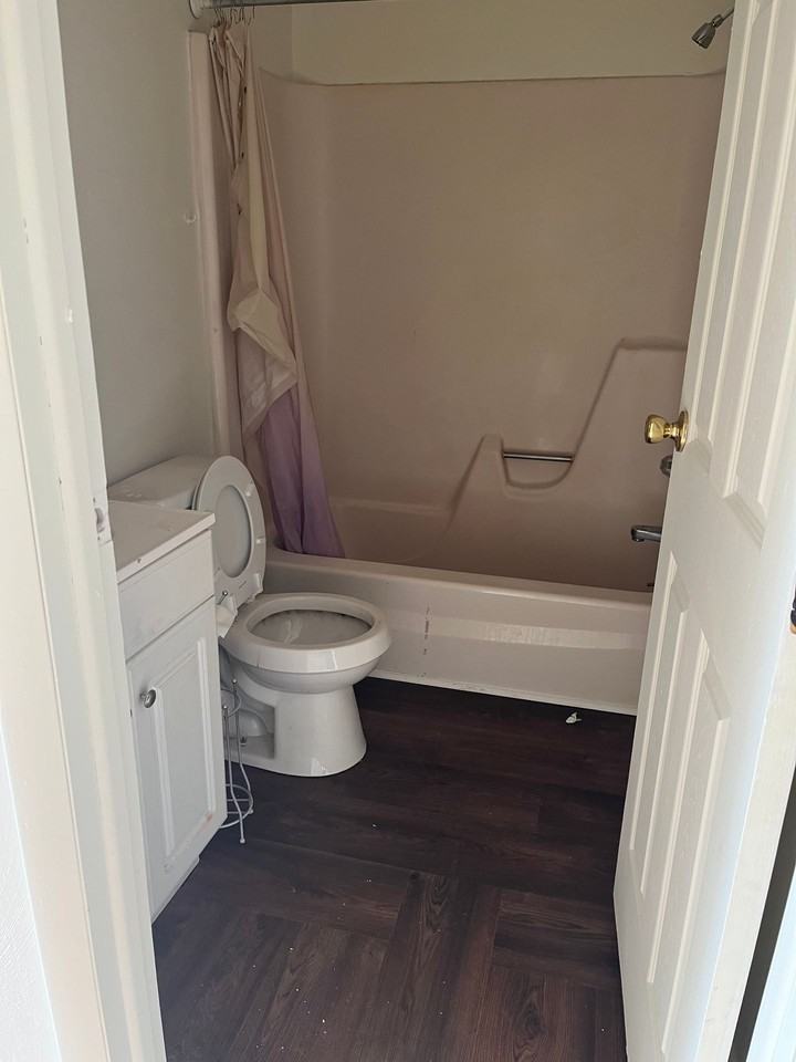 922 W Aaron Dr Apt B - Photo 6 of 10