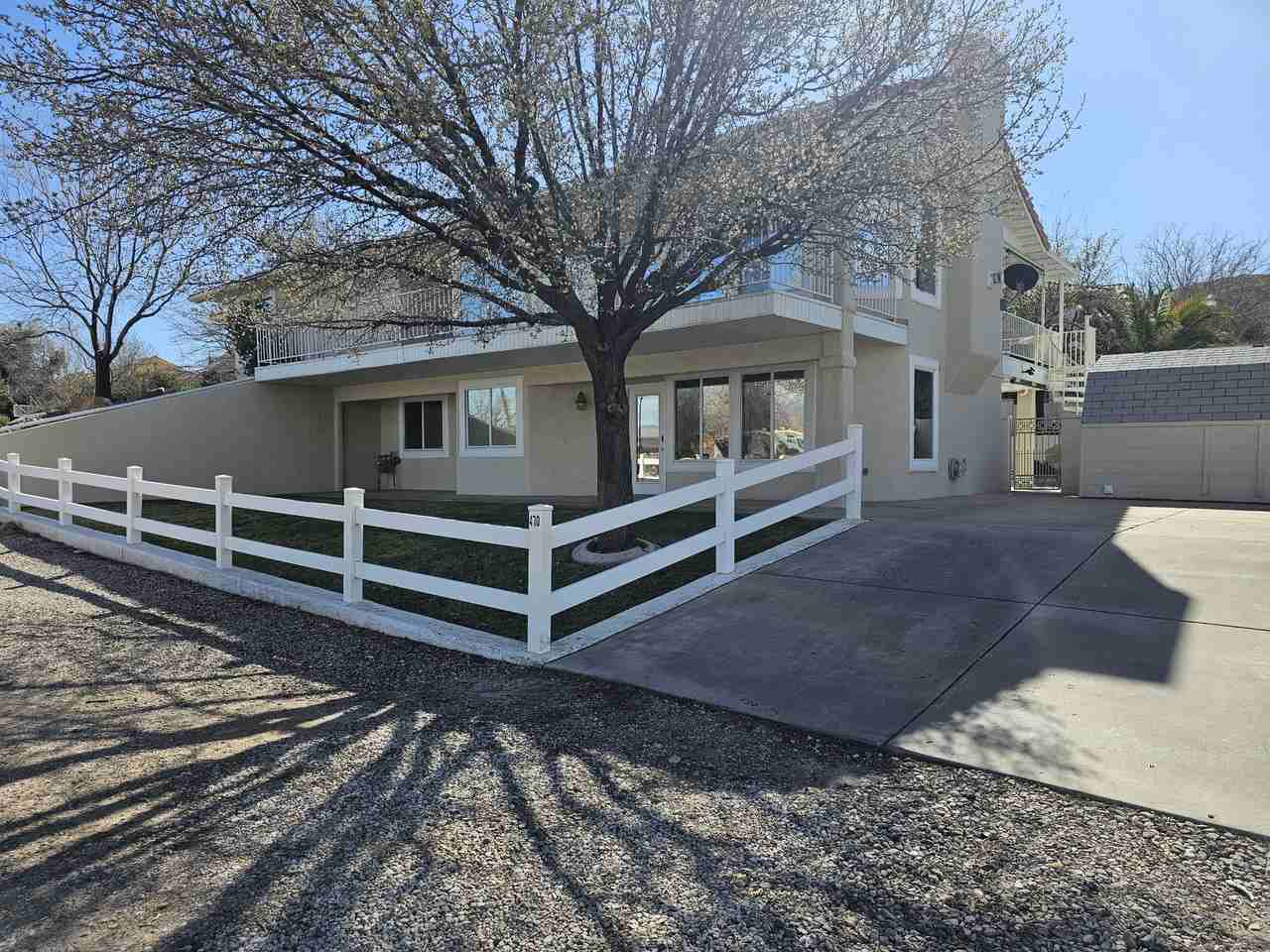 470 E Vermillion Ave #NA - Photo 3 of 50