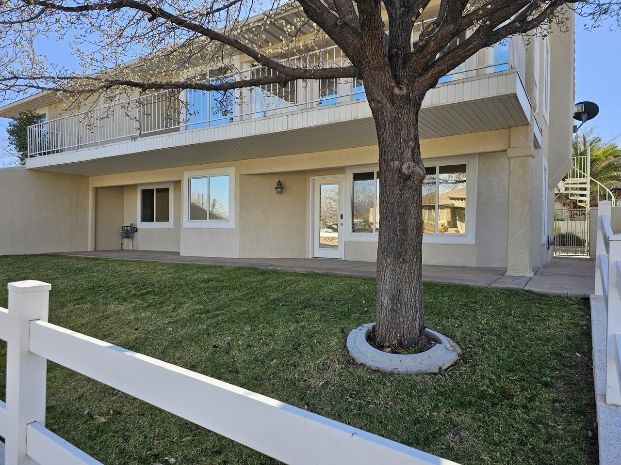 470 E Vermillion Ave #NA - Photo 5 of 50