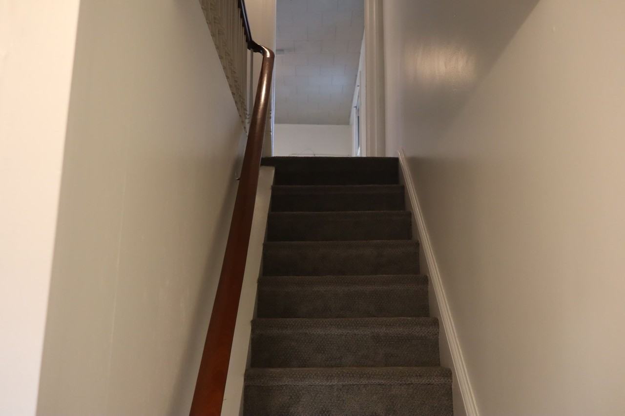 122 Spring Garden St #B - Photo 3 of 22