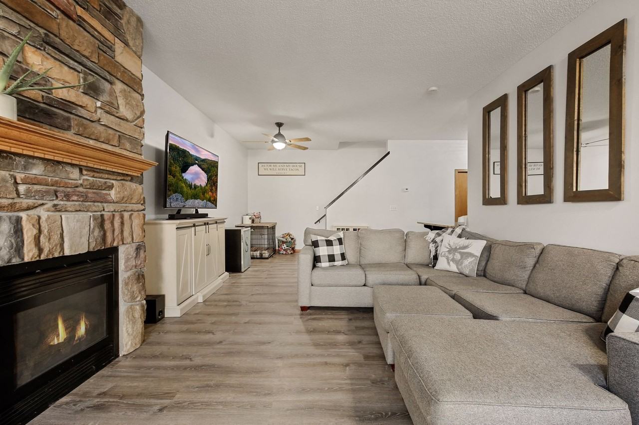 647 Roundhouse St #647ROUND - Photo 6 of 22