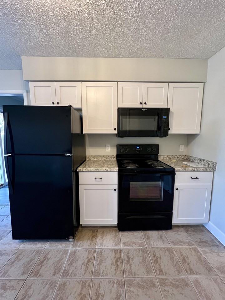 1815 East Lindsey Street - 1Apt 1 #1 - Photo 7 of 20