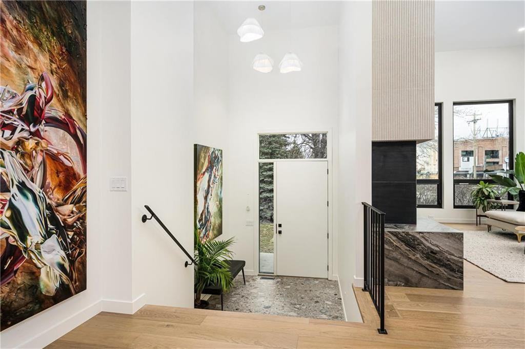 155 Waterloo Street - Photo 3 of 39
