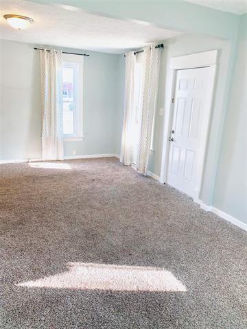 1353 E Dayton St #1 - Photo 7 of 23