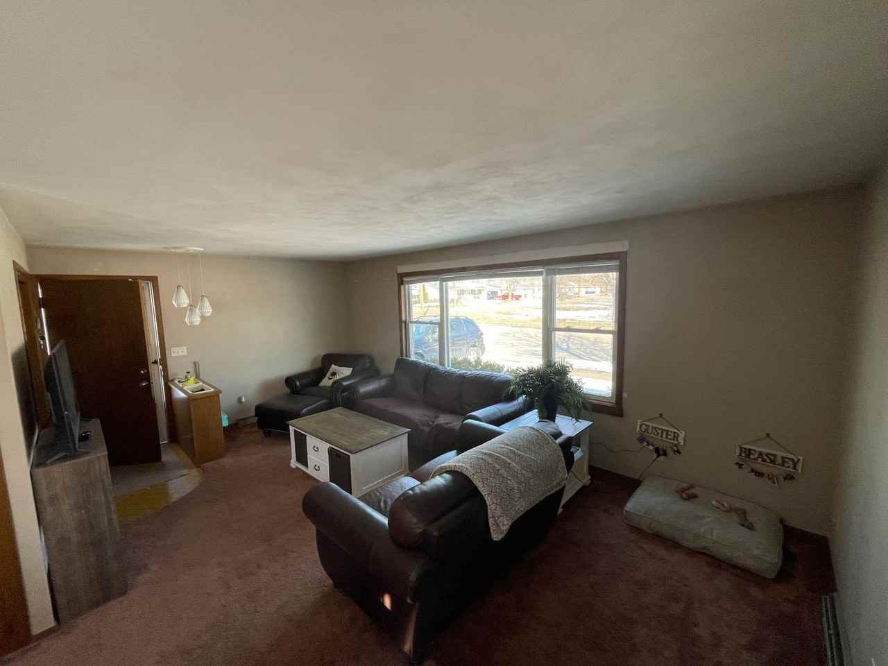 2409 N Eugene St - Photo 3 of 17