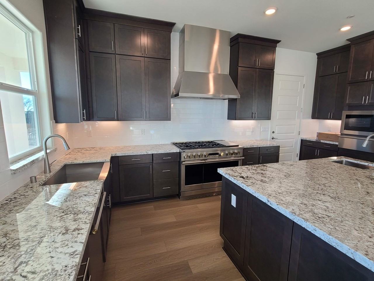 331 Milazzo Ct - Photo 5 of 50