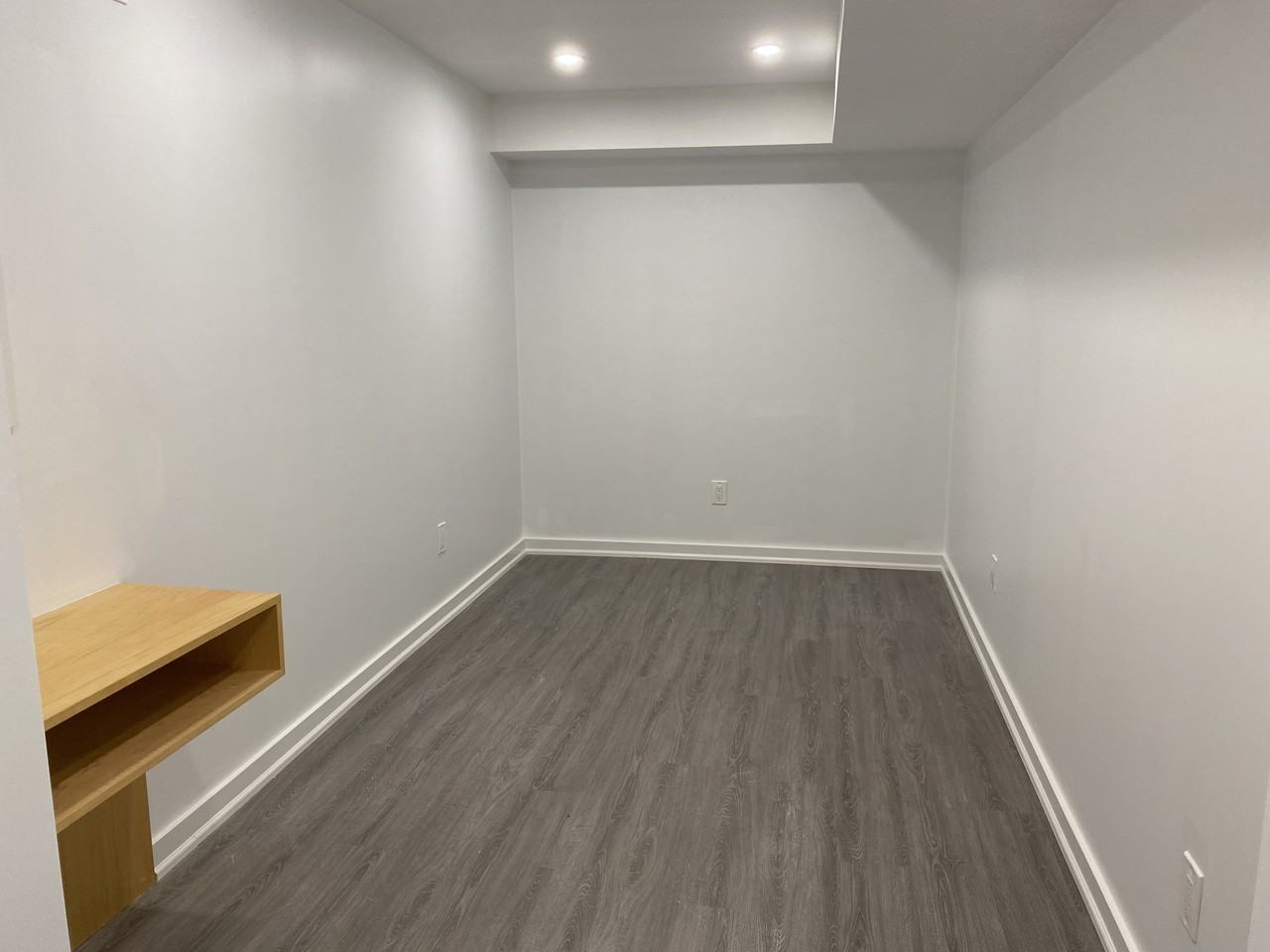 296 Bathurst Street - Photo 3 of 7