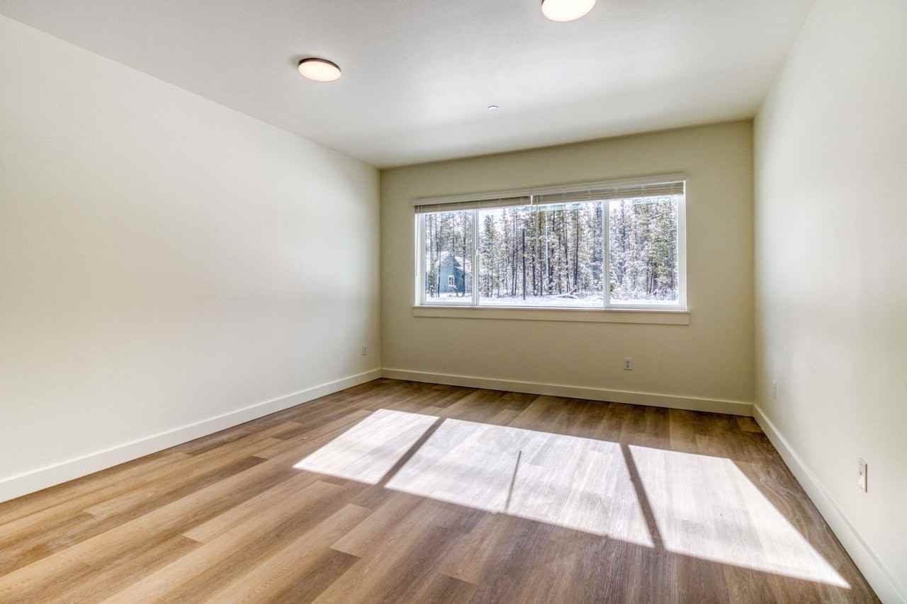 Luxury Apartment in La Pine! - Photo 6 of 27