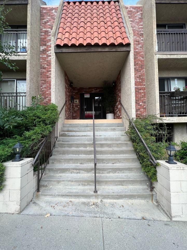 8485 Valley Circle Blvd - Photo 2 of 5