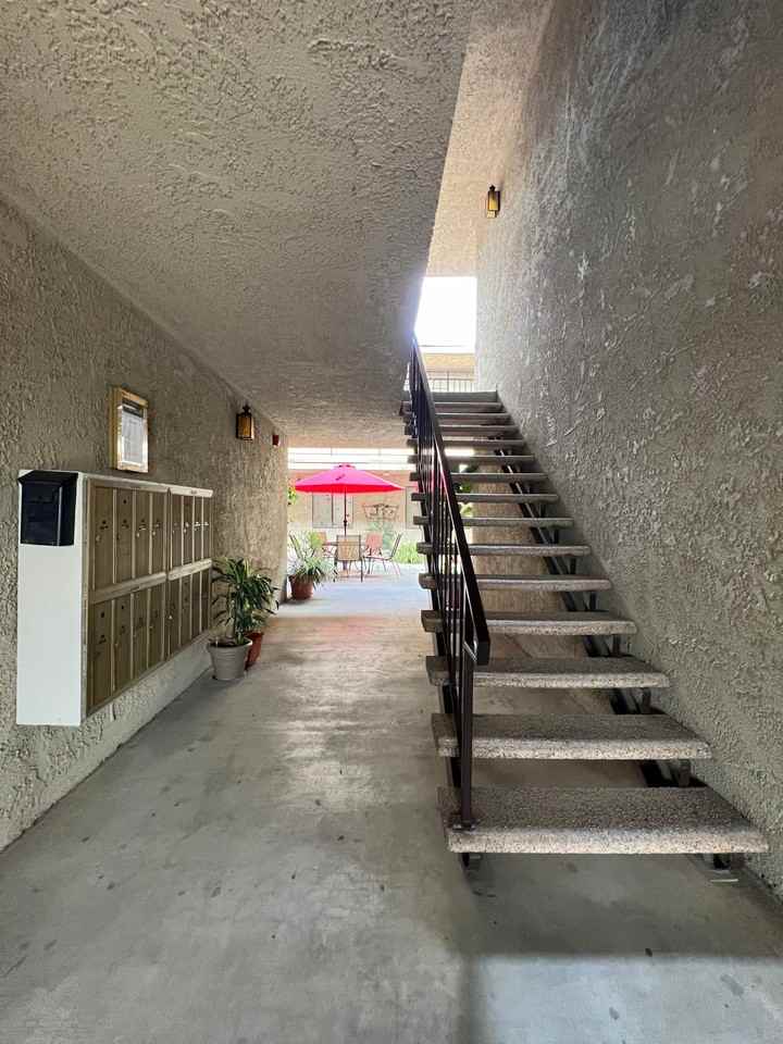 8485 Valley Circle Blvd - Photo 3 of 5