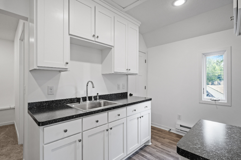 3606 Bryant Ave N #2 - Photo 6 of 11