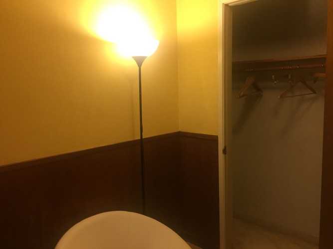 550 Sargent St - Photo 2 of 4