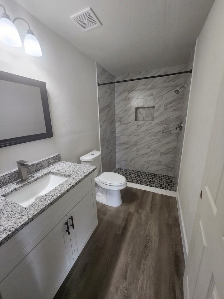 406 Cocoa Ct #B - Photo 2 of 14