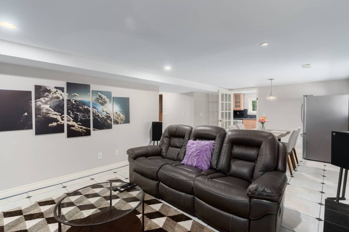 6333 Granville Street - Photo 3 of 7