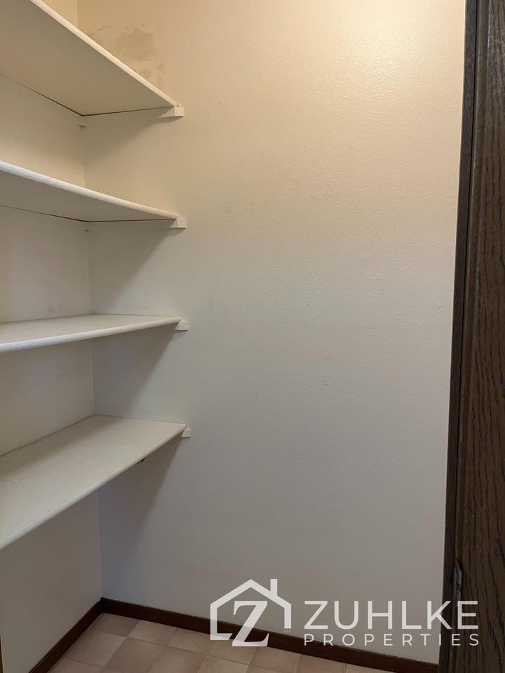 2770 E. 1st Avenue - Photo 3 of 10