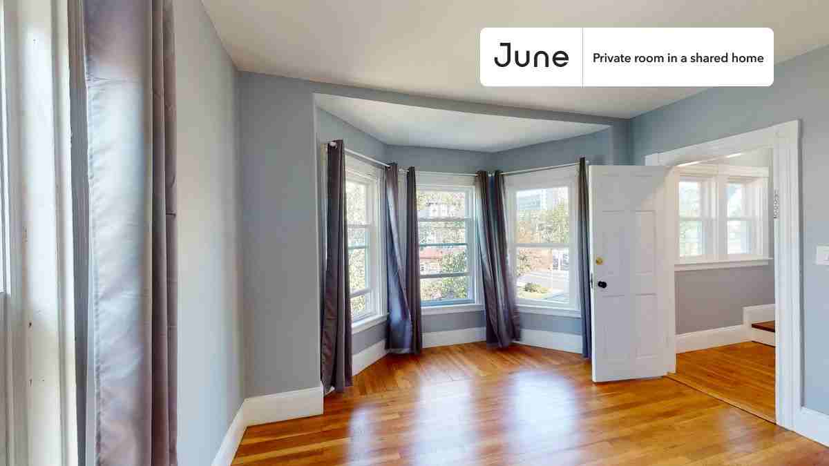 53 Saunders St #C - Photo 5 of 15