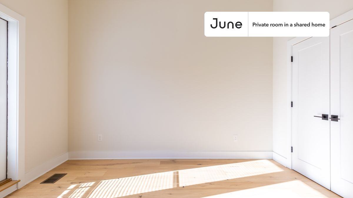 1340 Harvard Street Northwest #B - Photo 2 of 27