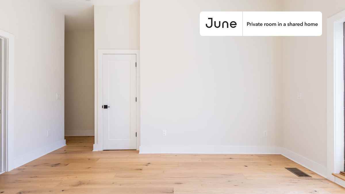 1340 Harvard Street Northwest #B - Photo 4 of 27