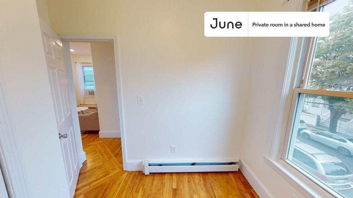 21 Rossmore St #A - Photo 4 of 18