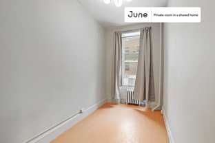 336 W 47th St #2D - Photo 1 of 1
