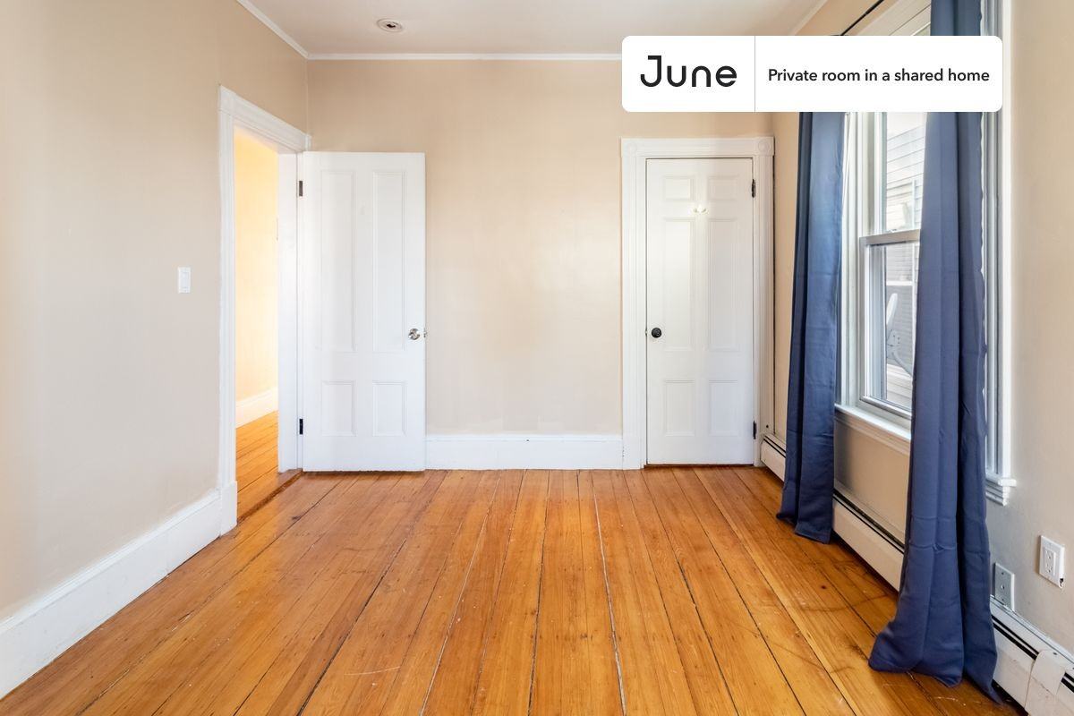 71 School St #B - Photo 5 of 13