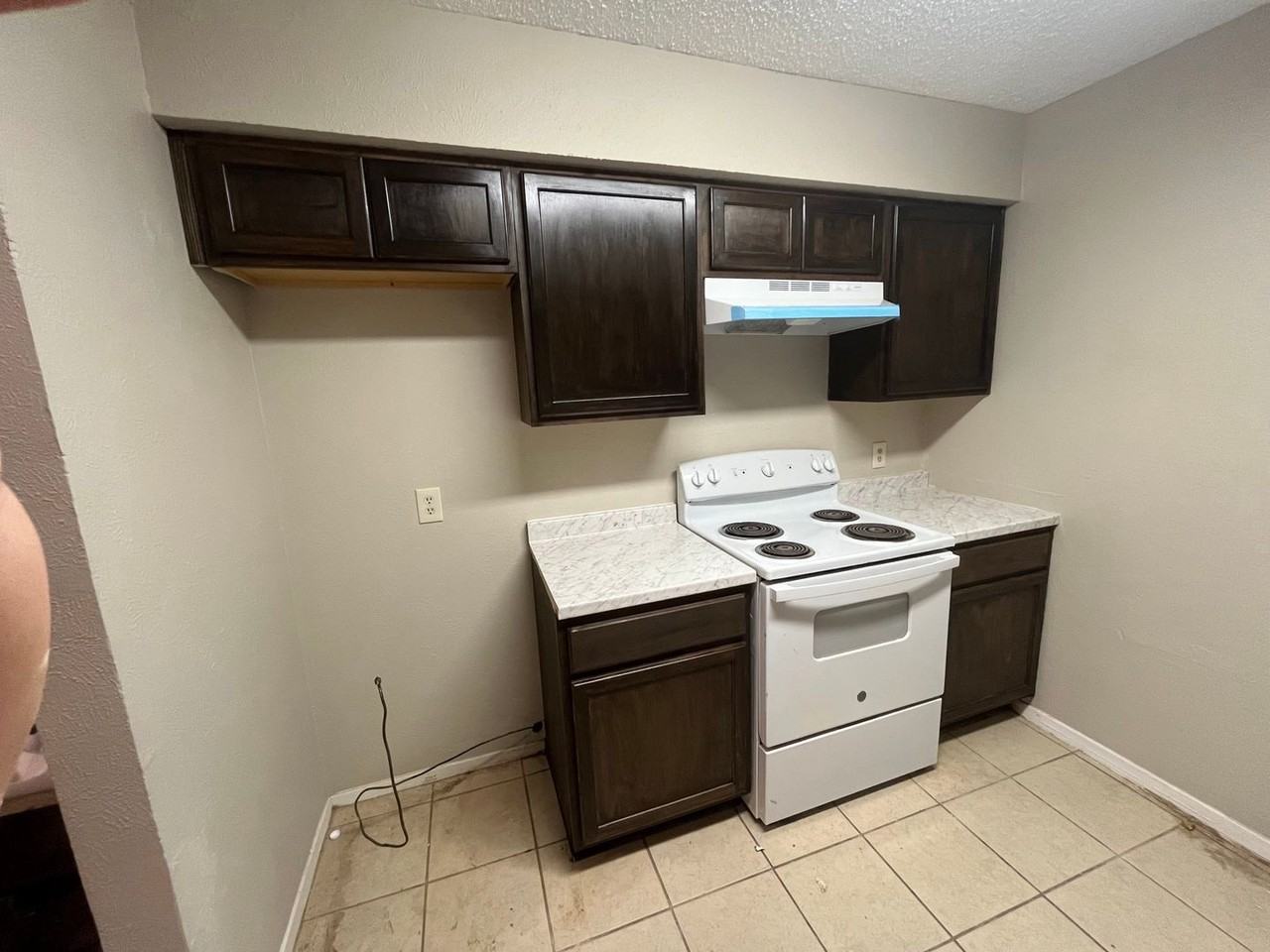 210 W 4th St - Photo 6 of 22