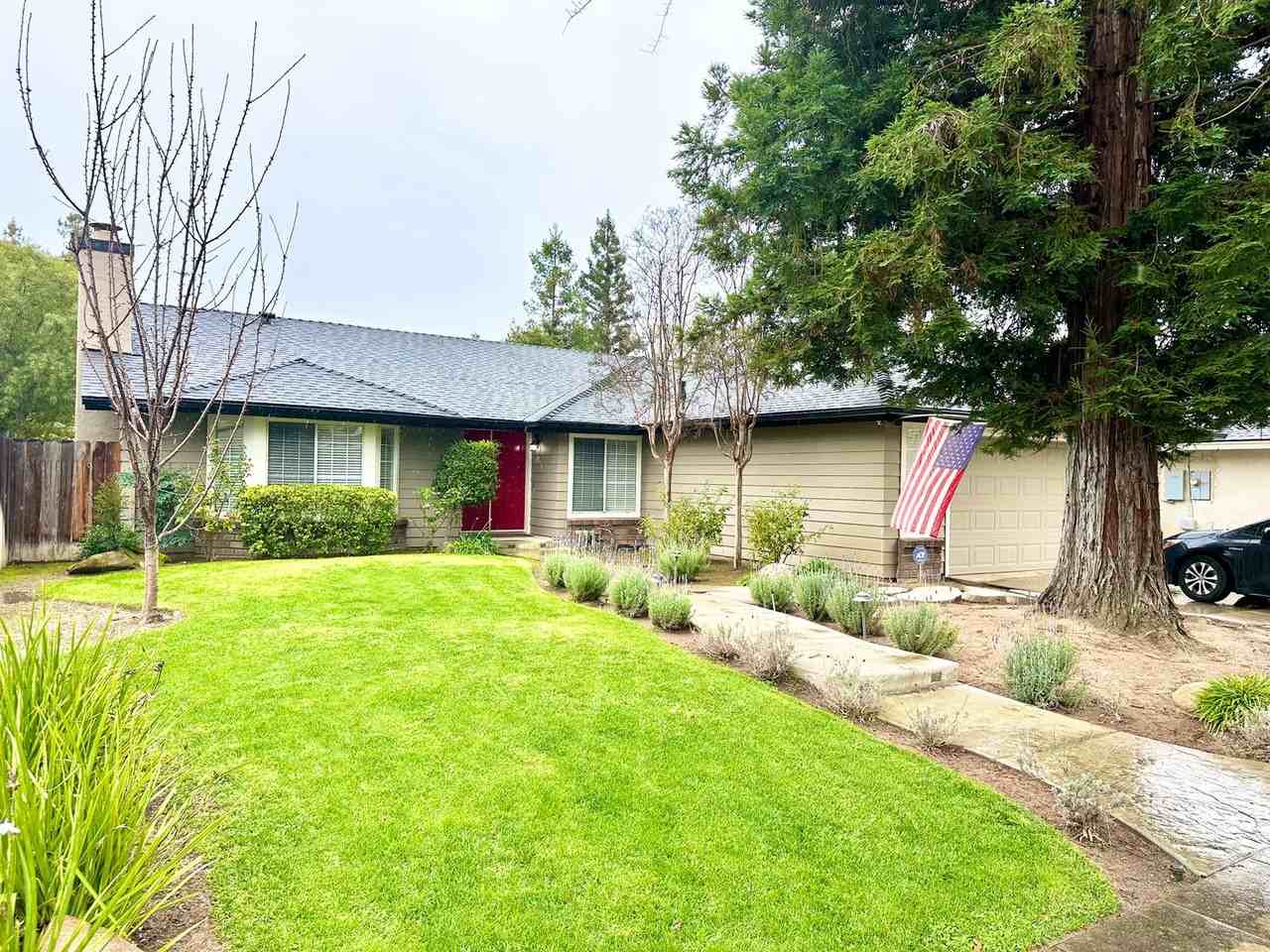 2073 W Magill Ave - Photo 3 of 31
