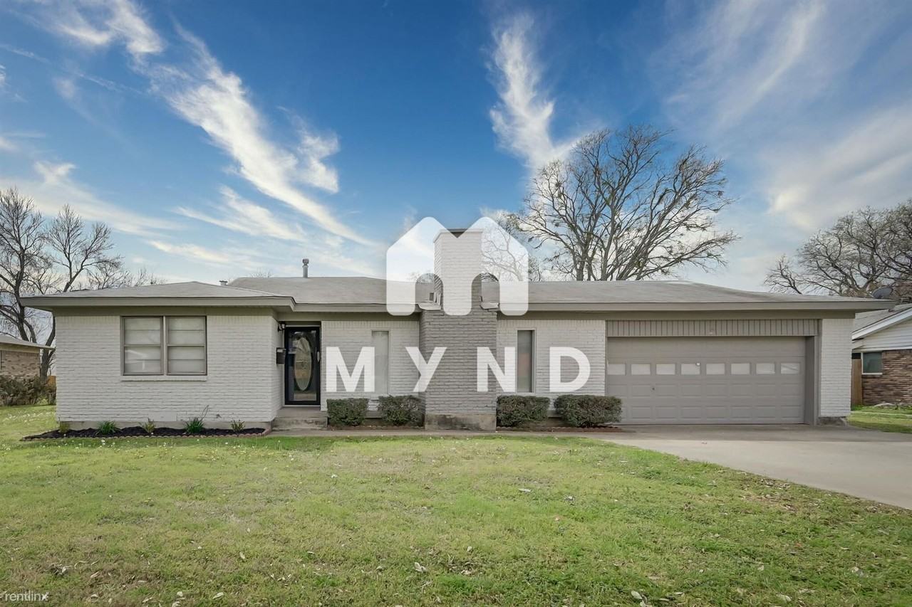 5408 Mack Rd - Photo 3 of 32