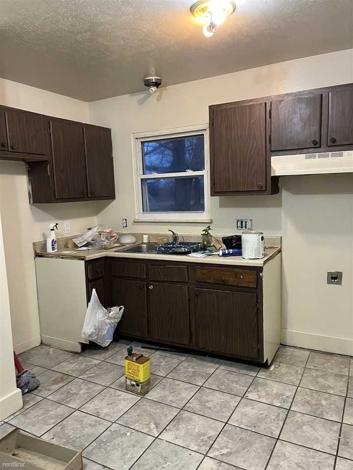 2062 Hickorydale Dr - Photo 2 of 22