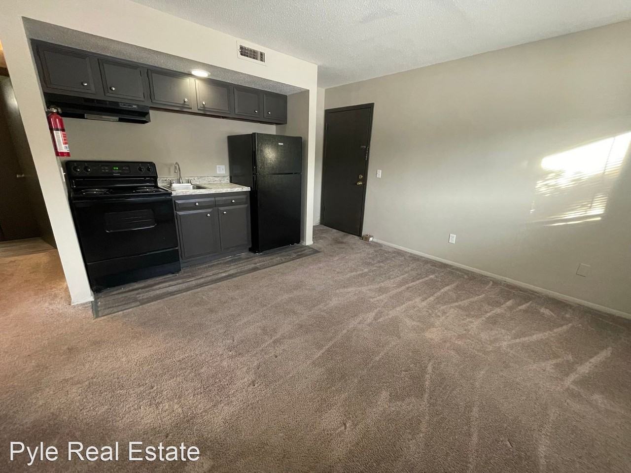2820 Eldora Dr. - Photo 3 of 9