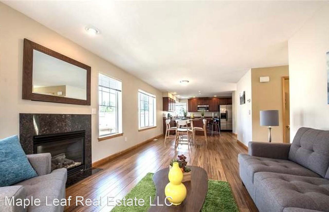 10740 Whitman Ave N - Photo 2 of 20