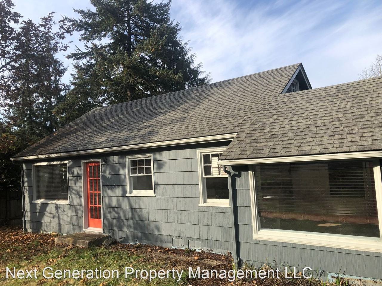 1397 Crest Dr - Photo 2 of 31