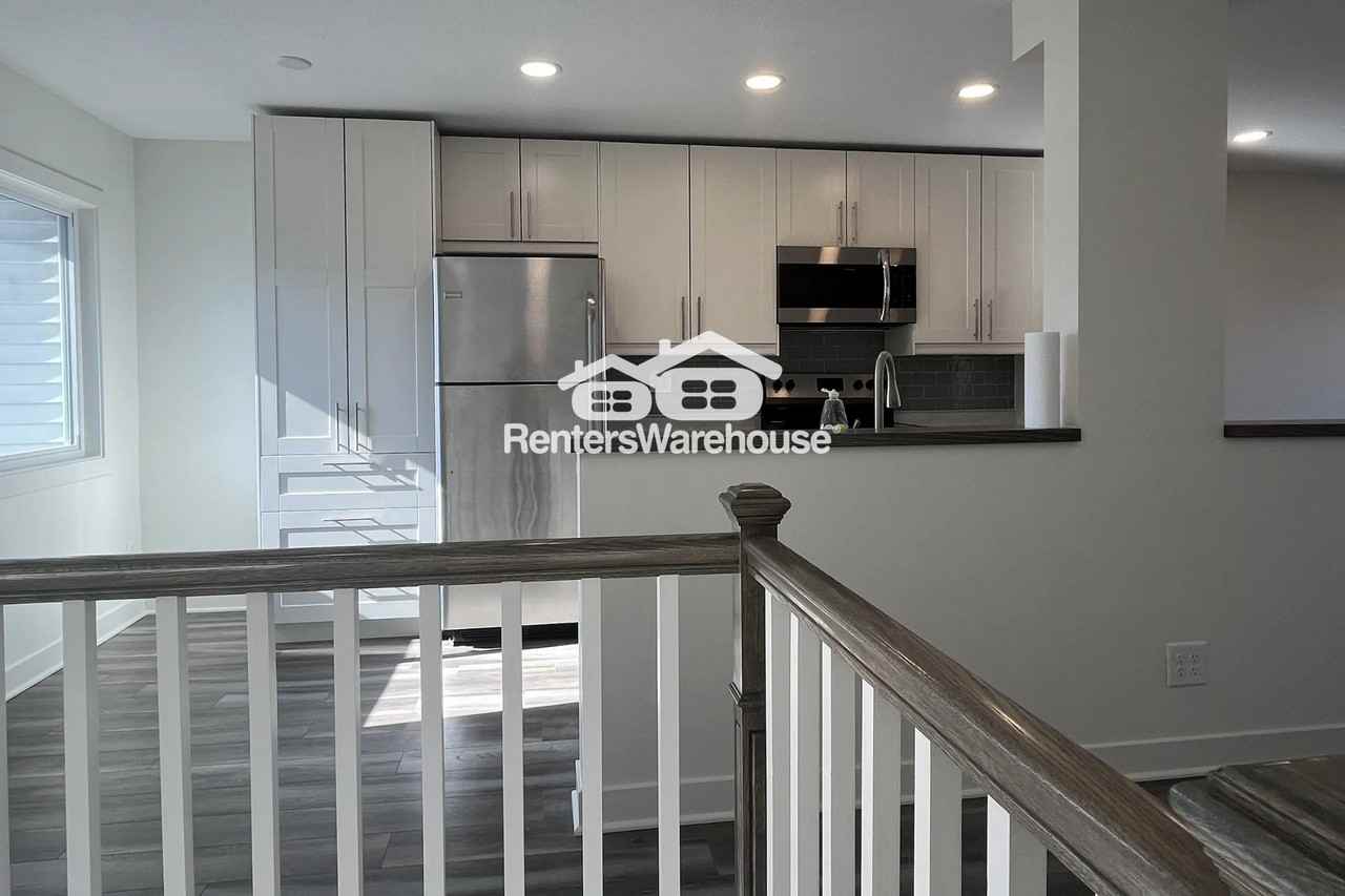 8827 Ironwood Ave S - Photo 3 of 20