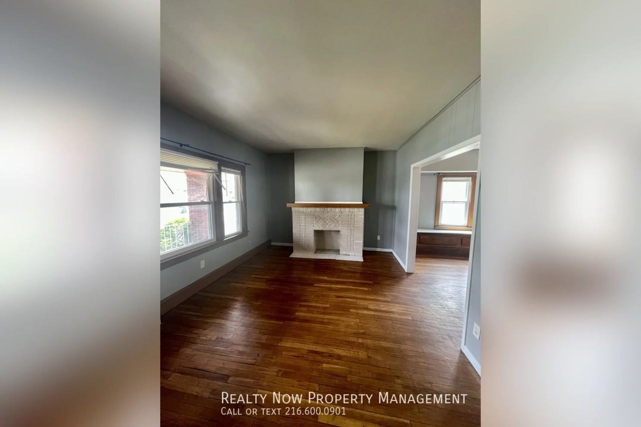 11115 Langton Ave Unit 2 - Photo 3 of 11