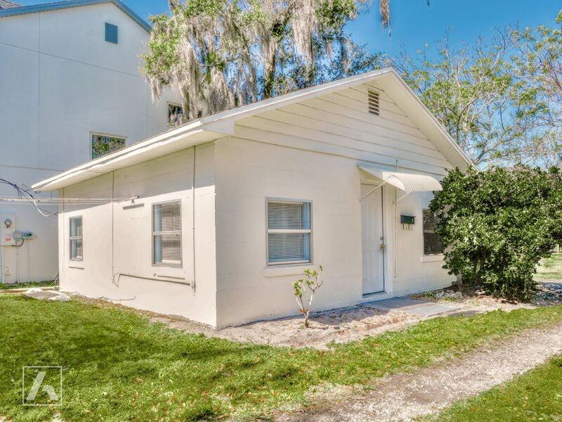 1423 Miller Ave #2 - Photo 2 of 11