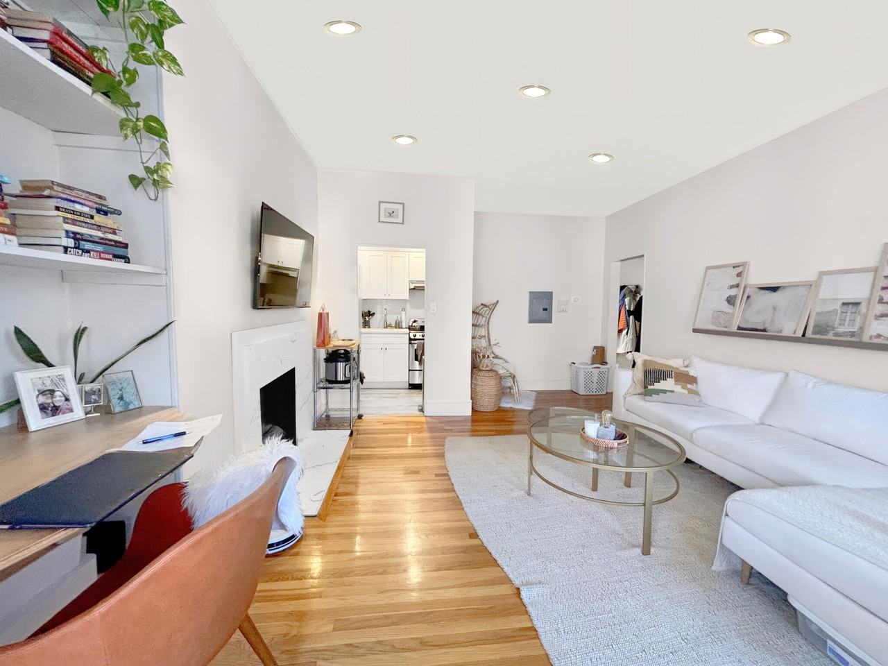 426 Marlborough St #5 - Photo 2 of 9